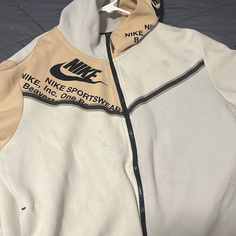 Nike tech - Picture 2 of 2